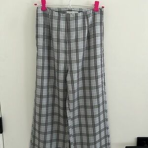 Chic wide leg pants